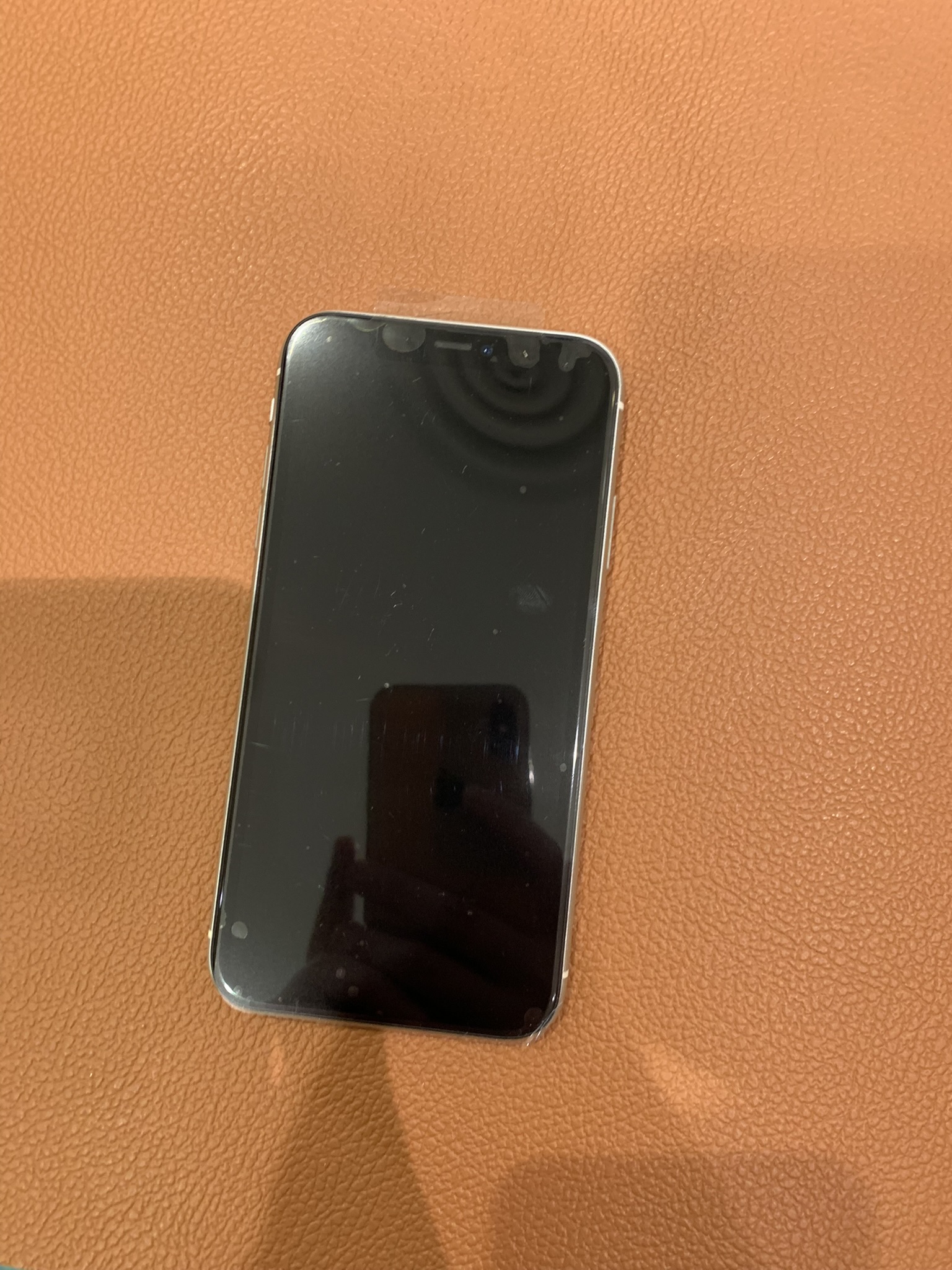 画面が割れてしまったiPhone11（アイフォン）画面交換を承りました！！